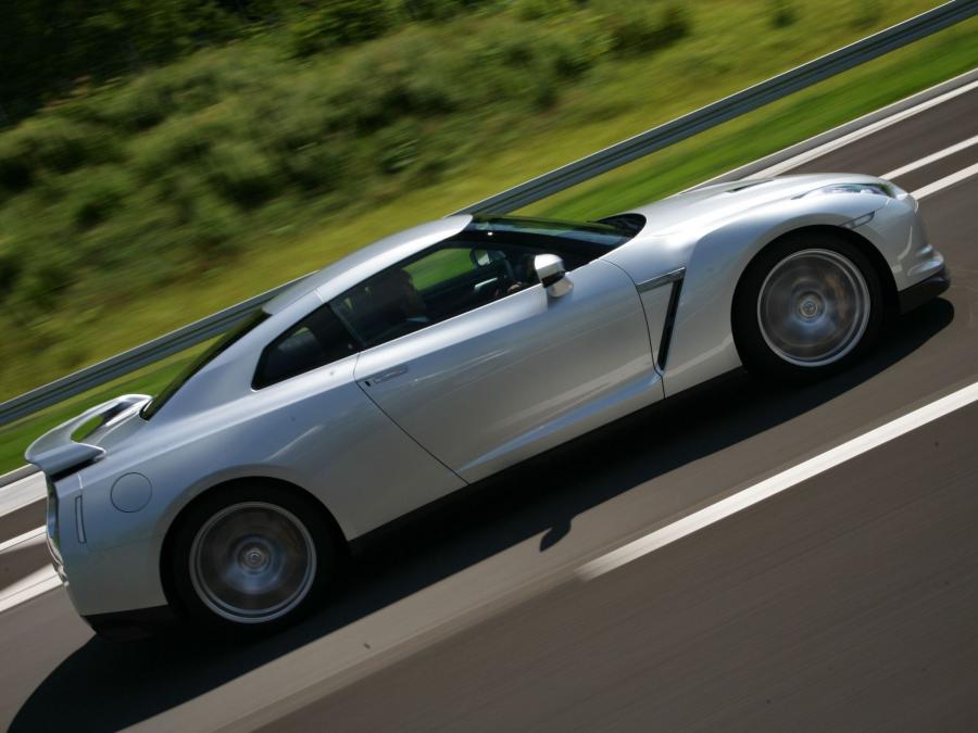  Nissan GT-R 2007 года  (фото 100 из 480)